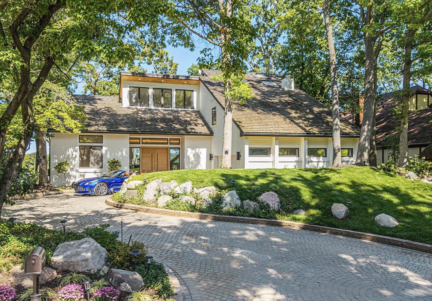 West Bloomfield lakefront residence
